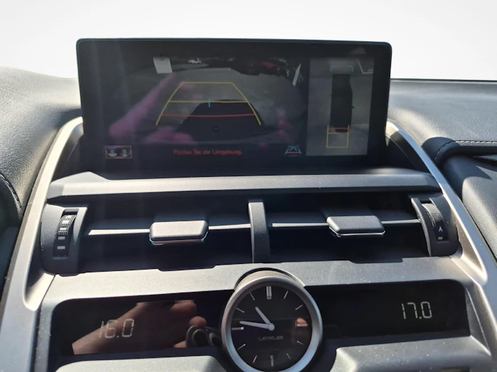 immagine del veicolo LEXUS NX