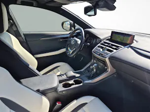 Lexus NX 300h F-Sport / ab 3,99% Leasing bei Abschluss einer Protect Autoversicherung