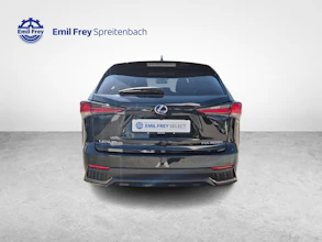 https://vehicle.imgix.net/4264301/e4203b06-ee08-4ecc-a62c-0d0d3d2d04bb.jpg