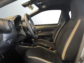 https://vehicle.imgix.net/4264314/fc57195e-56d5-4b4d-aec7-755121c46a33.jpg