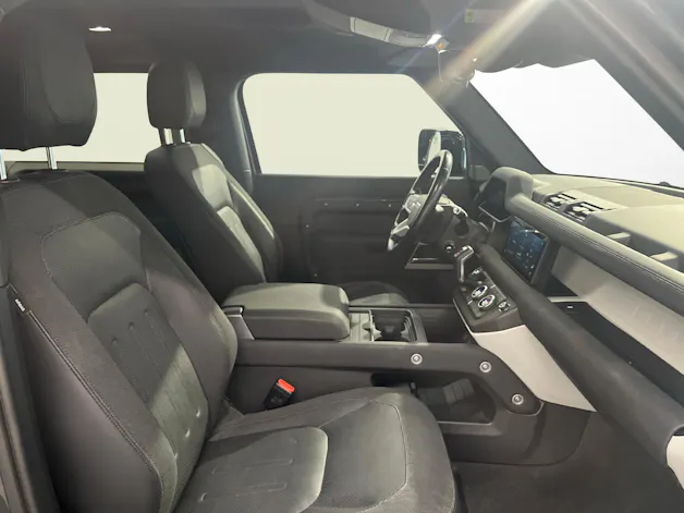 Land Rover Defender 90 3.0 D I6 SE