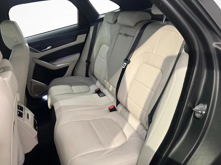 Fahrzeugbild JAGUAR F-PACE
