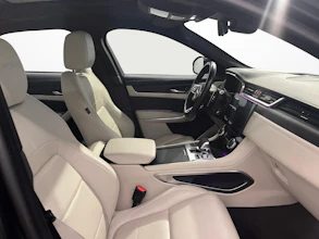 https://vehicle.imgix.net/4264499/ae32ef64-fa91-45f8-9829-30595cc0f09a.jpg