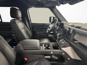 https://vehicle.imgix.net/4264510/2d929a35-964d-4daf-ae1b-9654c1887ed2.jpg