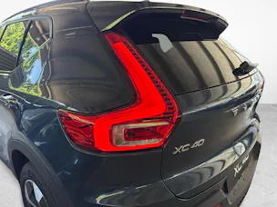 Volvo XC40 2.0 B3 MH Plus Dark