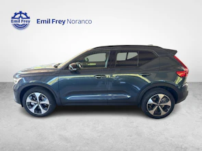 image du véhicule VOLVO XC40 2.0 B3 MH Plus Dark