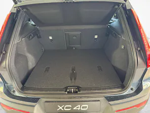 Volvo XC40 2.0 B3 MH Plus Dark