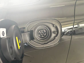 https://vehicle.imgix.net/4264584/fe3b9471-64e1-49ee-8620-06ef3cff36ca.jpg