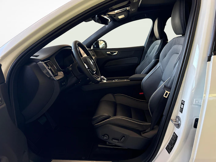 immagine del veicolo VOLVO XC60