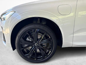 https://vehicle.imgix.net/4264603/c5984a0e-2340-45f9-a236-b0bf838ca447.jpg