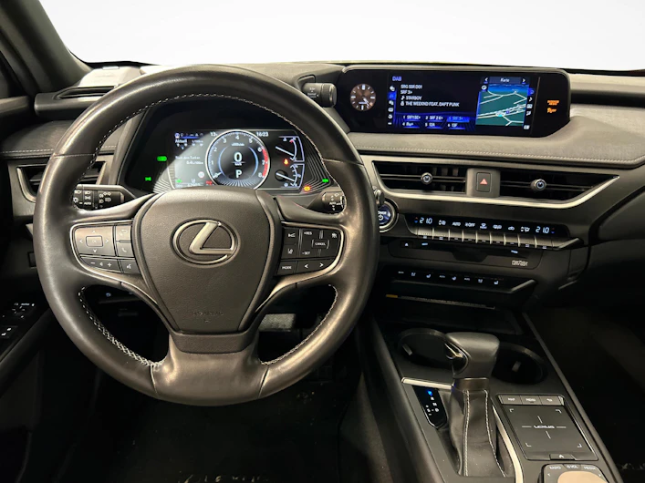 immagine del veicolo LEXUS UX