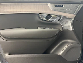 https://vehicle.imgix.net/4264655/cab84c3d-c144-46aa-bc5f-d8574e3b7fe7.jpeg