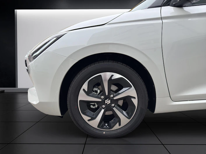 image du véhicule SUZUKI SWIFT