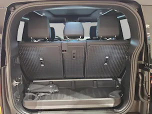 Land Rover Defender 90 3.0 D I6 250 X-Dynamic SE