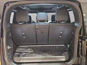 Fahrzeugbild LAND ROVER Defender 90 3.0 D I6 250 X-Dynamic SE