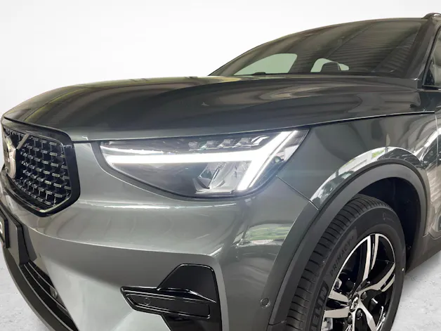 Volvo XC40 2.0 B3 MH Plus Dark