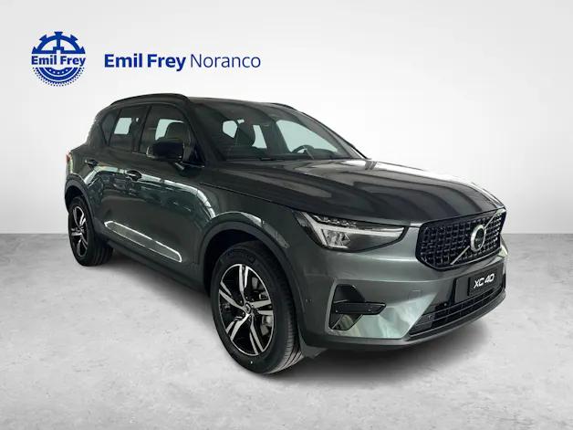 Volvo XC40 2.0 B3 MH Plus Dark