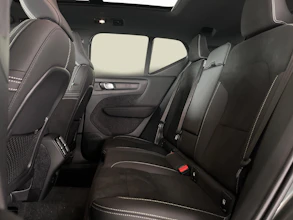 https://vehicle.imgix.net/4264686/ed3c064b-002b-4461-8b9d-418108b536e7.jpg