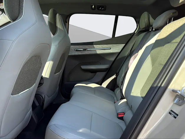 Volvo EX30 CC E60 Twin Performance AWD