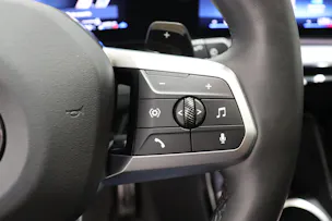 BMW X1 20d xDrive paddles