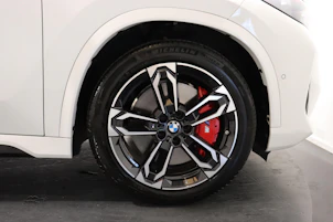 Fahrzeugbild BMW X1 20d xDrive paddles