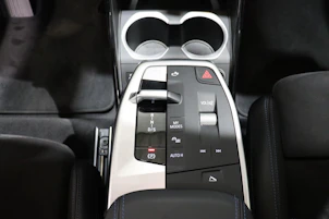 Fahrzeugbild BMW X1 20d xDrive paddles