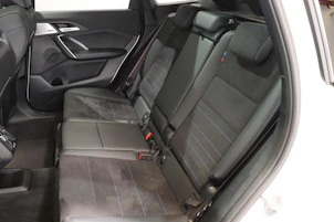 Fahrzeugbild BMW X1 20d xDrive paddles