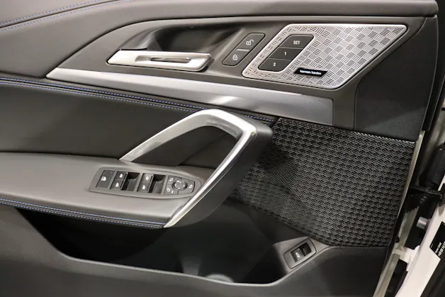 BMW X1 20d xDrive paddles