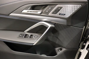 Fahrzeugbild BMW X1 20d xDrive paddles