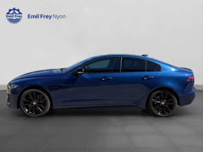 image du véhicule JAGUAR XE 2.0 T 300 R-Dynamic Black AWD