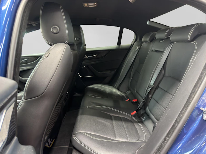 Fahrzeugbild JAGUAR XE