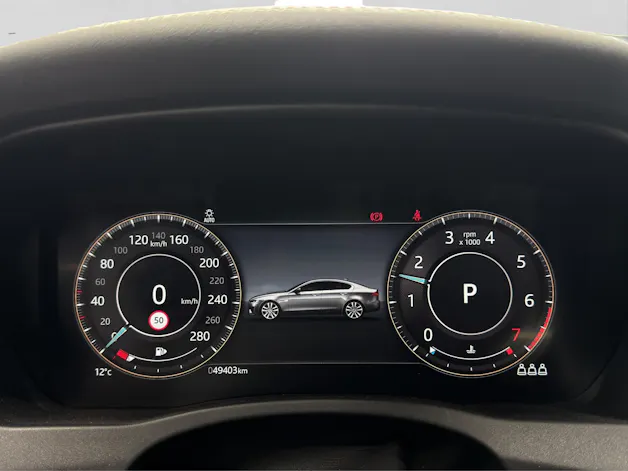 Jaguar XE 2.0 T 300 R-Dynamic Black AWD
