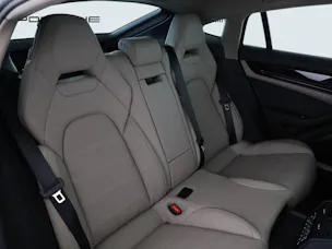 Porsche Panamera 4 E-Hybrid