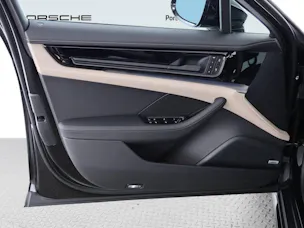 Porsche Panamera 4 E-Hybrid