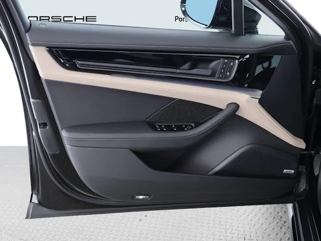 Porsche Panamera 4 E-Hybrid