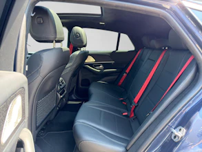 https://vehicle.imgix.net/4264798/124fd21a-7470-4af4-9e71-612c7eee04f1.jpg