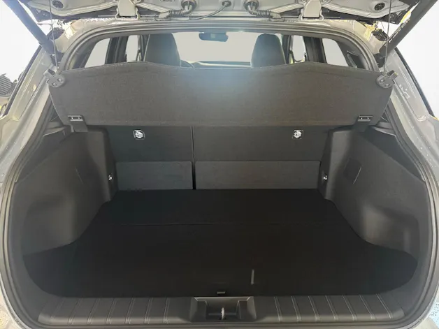 Lexus LBX 1.5 Hybrid Cool AWD