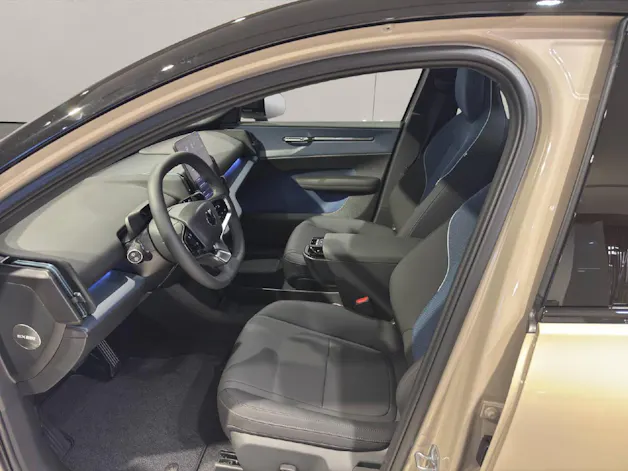 Volvo EX30 CC E60 Twin Performance AWD
