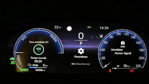 Fahrzeugbild SUZUKI Across 2.5 PHEV Compact Top 4x4