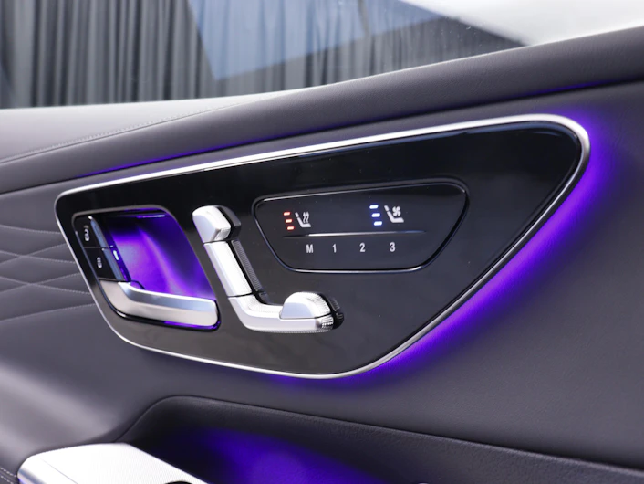 image du véhicule MERCEDES-BENZ GLC 220