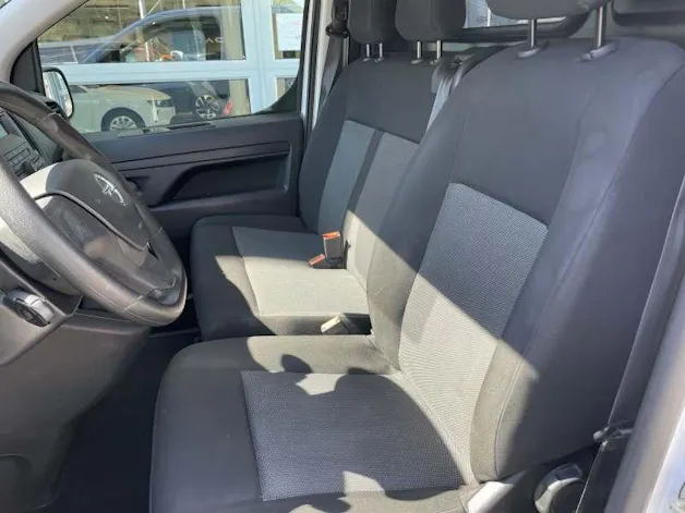 Opel Vivaro Cargo 2.7 t M 1.5 D 120 S/S