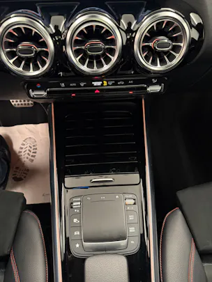 Mercedes-Benz GLA 250 AMG Line 4matic