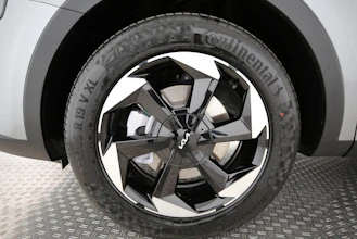 https://vehicle.imgix.net/4265445/954e3e6e-4067-4fde-814f-db45dfe21765.jpg