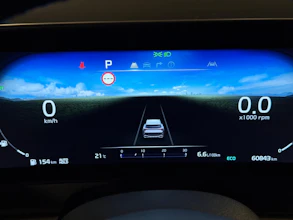 https://vehicle.imgix.net/4265448/dab84731-e3fe-414b-aa0d-e5b12dbdc7a9.jpg