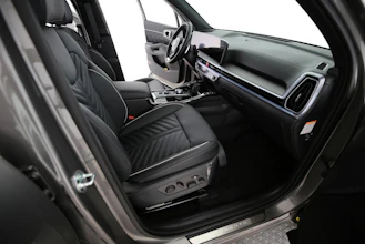 https://vehicle.imgix.net/4265452/43f27448-717f-483d-9ed7-cc92e0c2f5dc.jpg