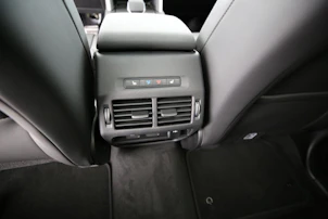 immagine del veicolo LAND ROVER Discovery Sport 1.5 T 270e Landmark