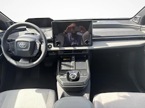 https://vehicle.imgix.net/4265461/7378d876-f5d0-40a8-a24f-fac082c58f7d.jpg
