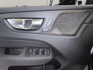 Volvo XC60 2.0 T8 TE Ultra Dark eAWD