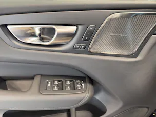 Volvo XC60 2.0 T8 TE Ultra Dark eAWD