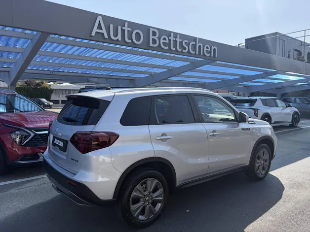 Suzuki Vitara 1.4 T Sakura Hybrid 4x4